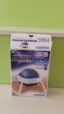 Шарени играчки - планетариум, сортер