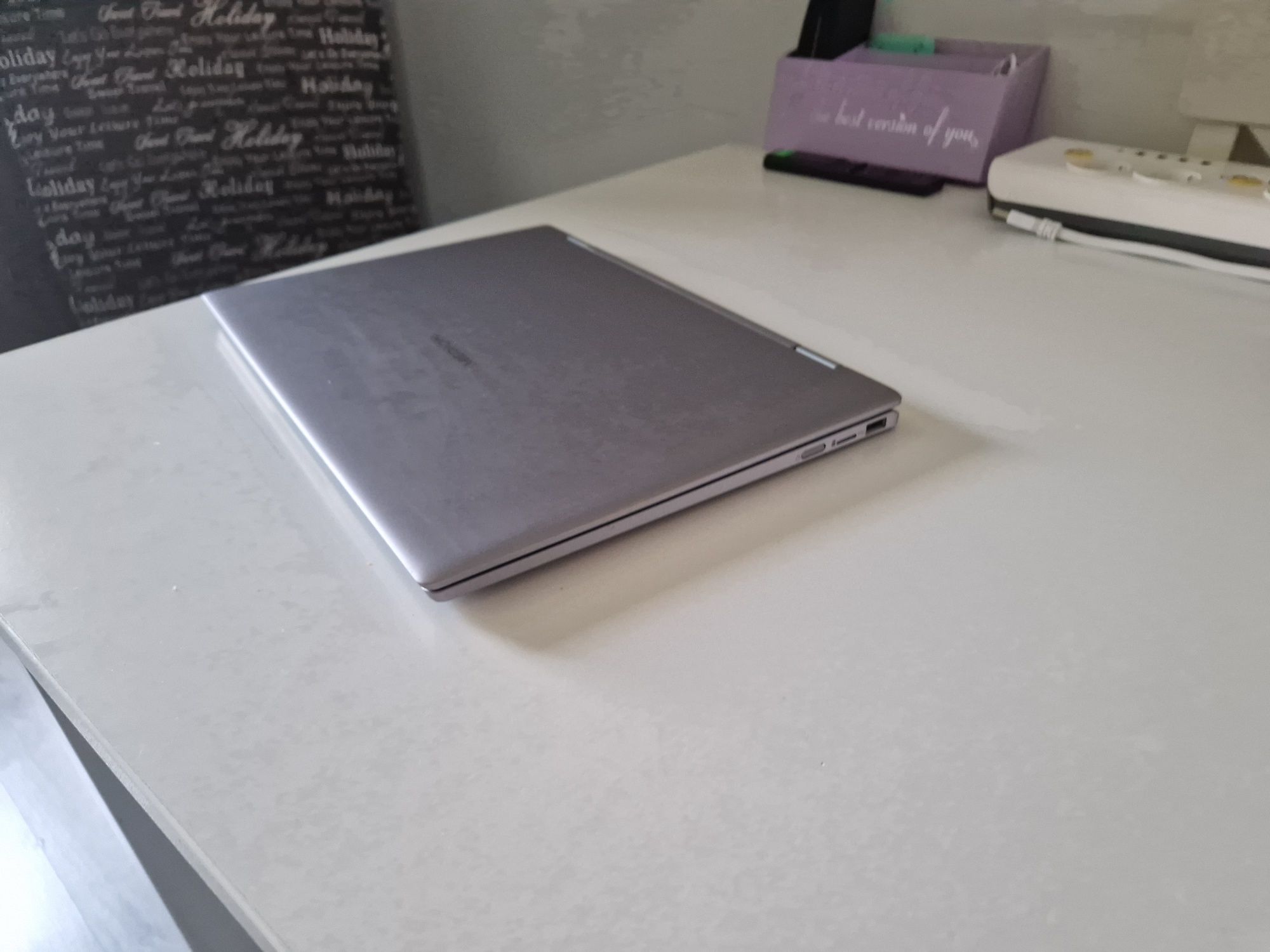 Laptop Medion 2 în 1 ,se face tableta  360 grade - touchscreen