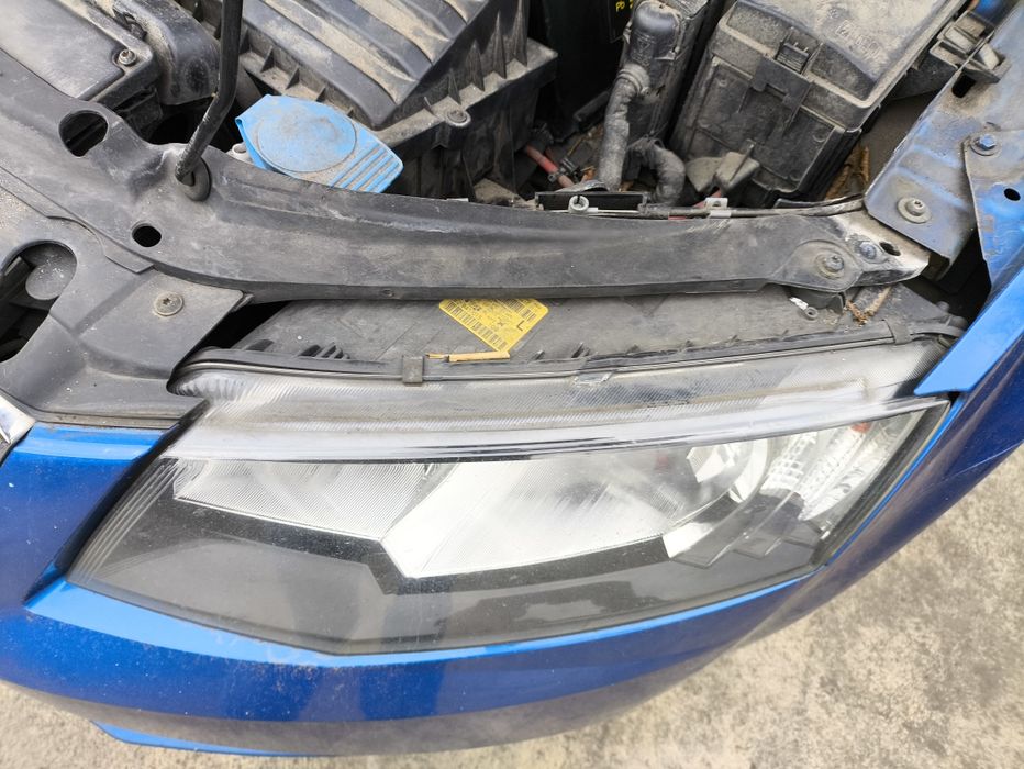 Фар за Skoda Octavia III