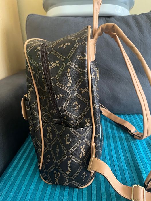 Дамска раница нова