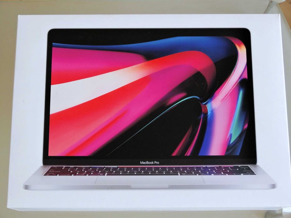 Apple MacBook Pro M1 (2022) 13.3" с екстри