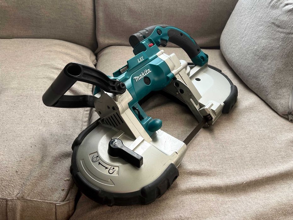 Makita DPB180Z fierăstrău cu bandă portabil 18V LXT, ca nou, cutie