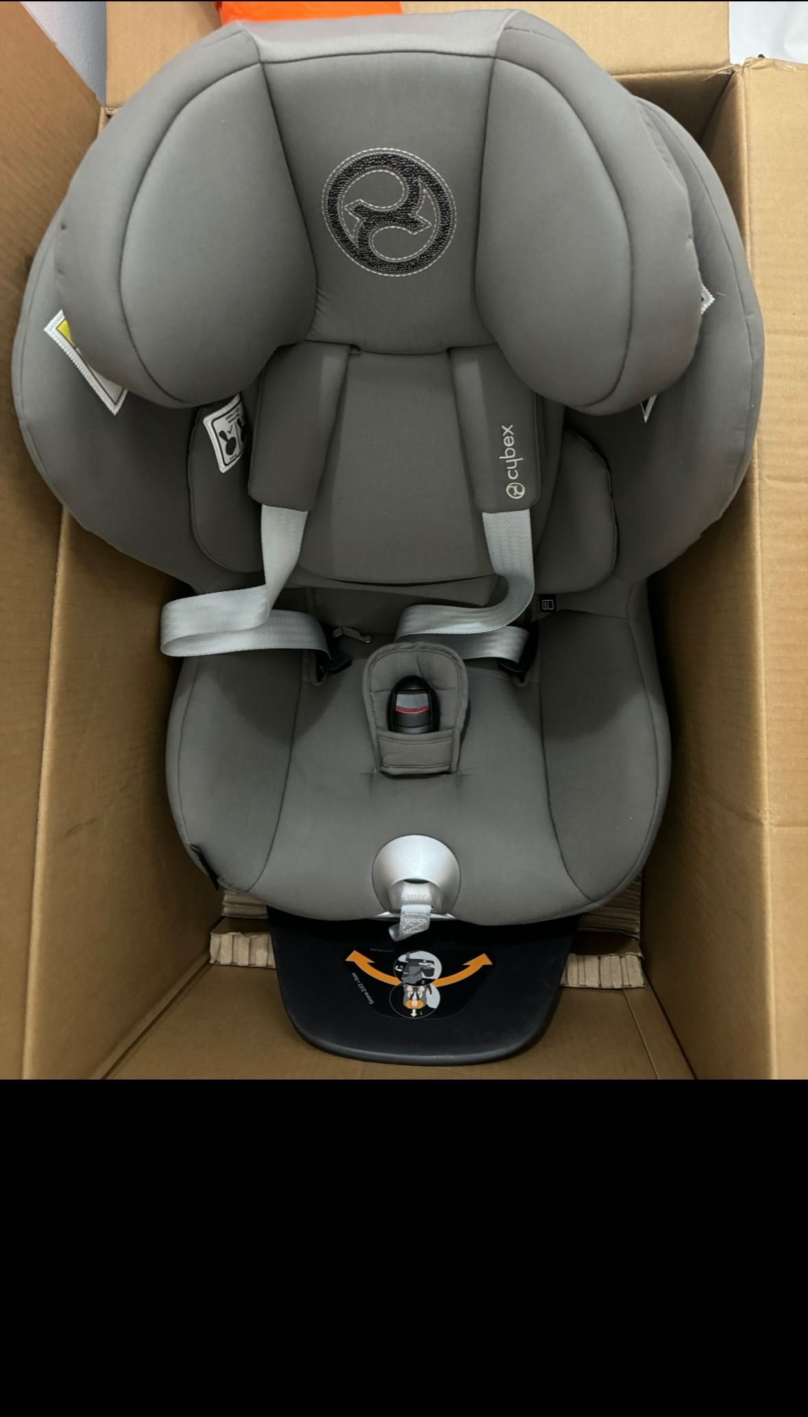 Авто кресло Cybex Sirona Z i-size (0-18 кг) как новое