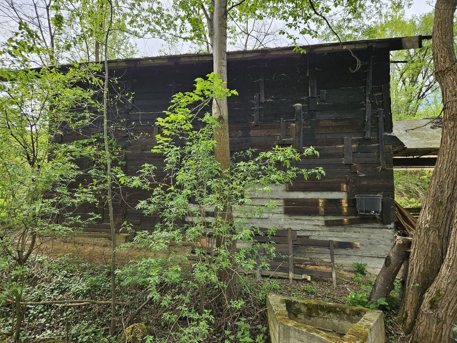 Teren intravilan Petrosani, pentru o casa, acces asfalt, central!