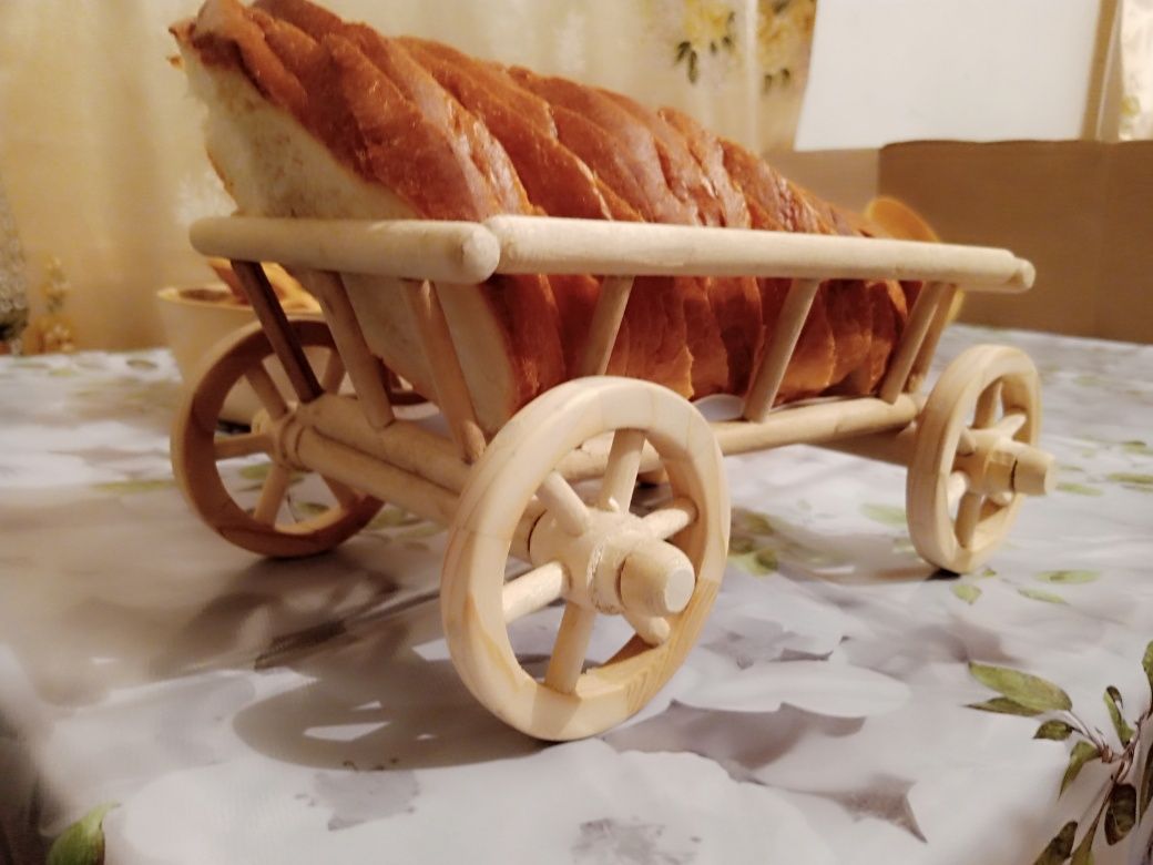 Продам хлебницу деревянную