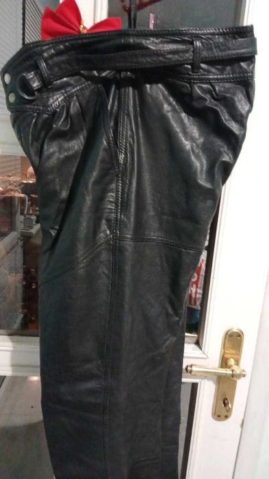 Мъжки черен панталон от естествена кожа