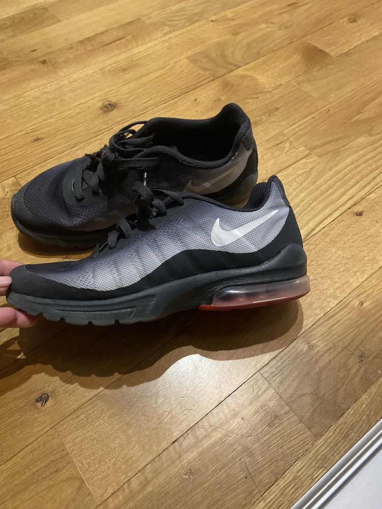 Nike маратонки 38 номер