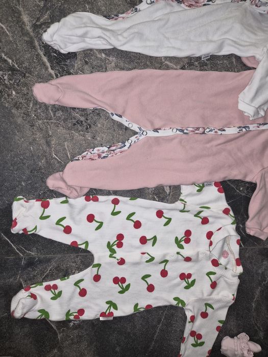 Лот бебешки дрехи за момиче 2 - 4 месеца