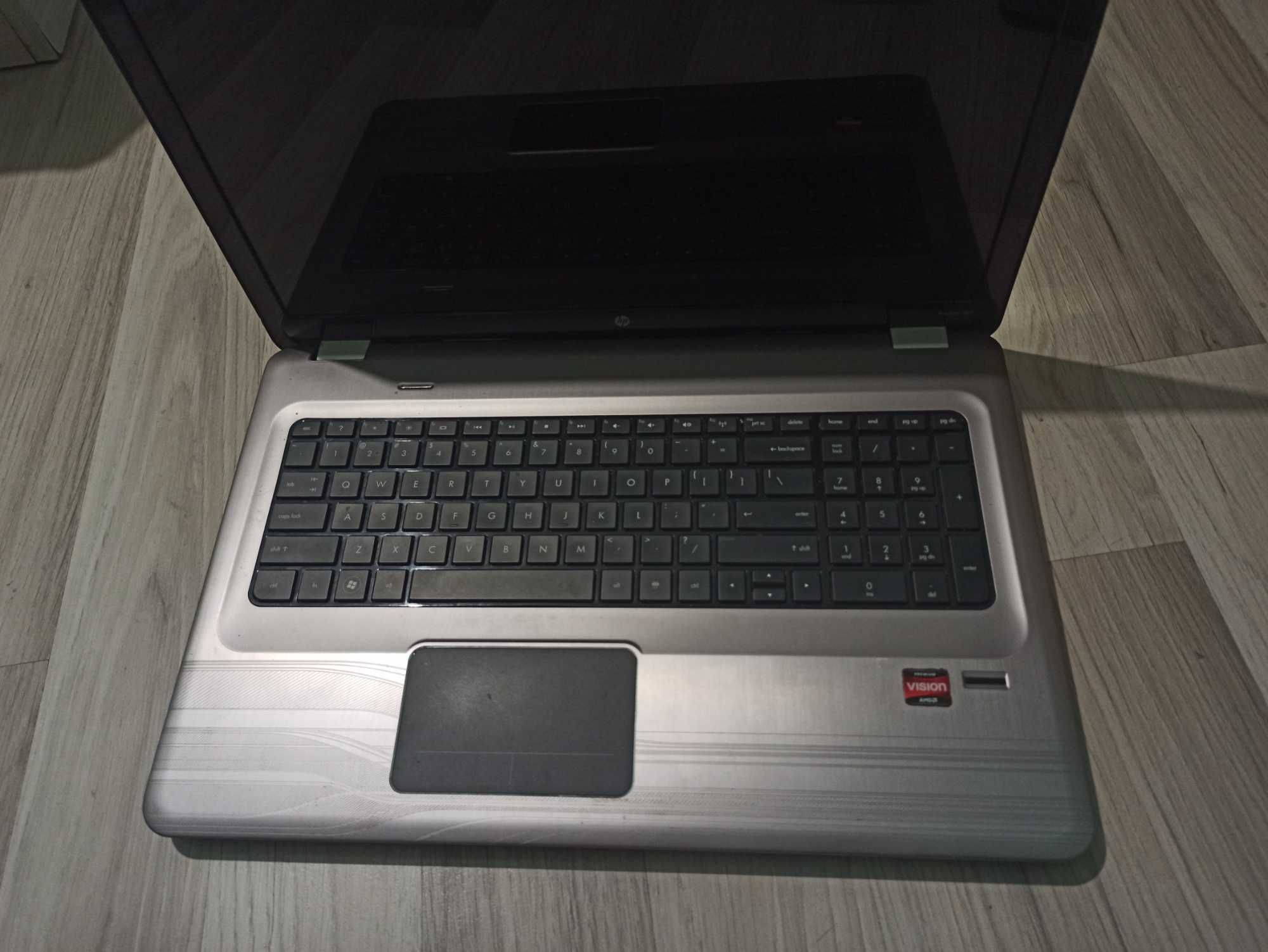 Продавам лаптоп HP Pavilion dv7-4165dx 17.3-инчов - цял, за части.