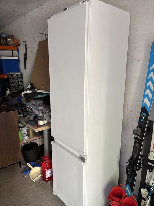 Combina frigorifica Beko incorporabila defecta