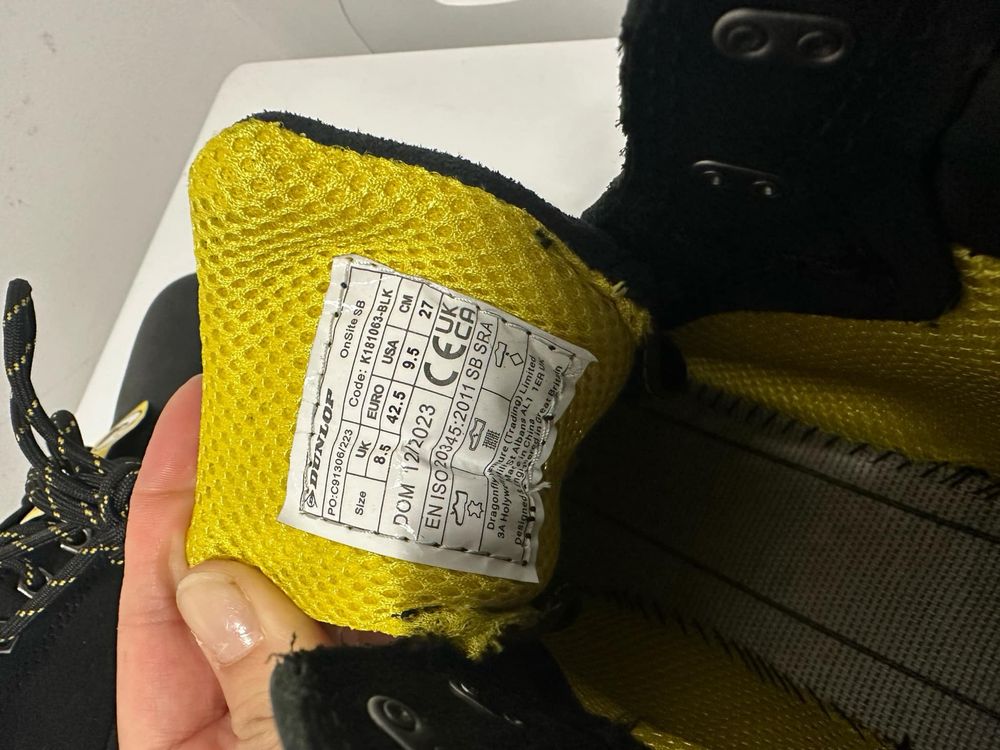 DUNLOP Работни Обувки с Метално Бомбе