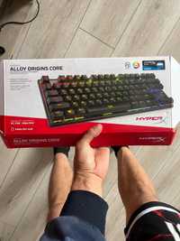 Vand tastatura hiper x stare noua