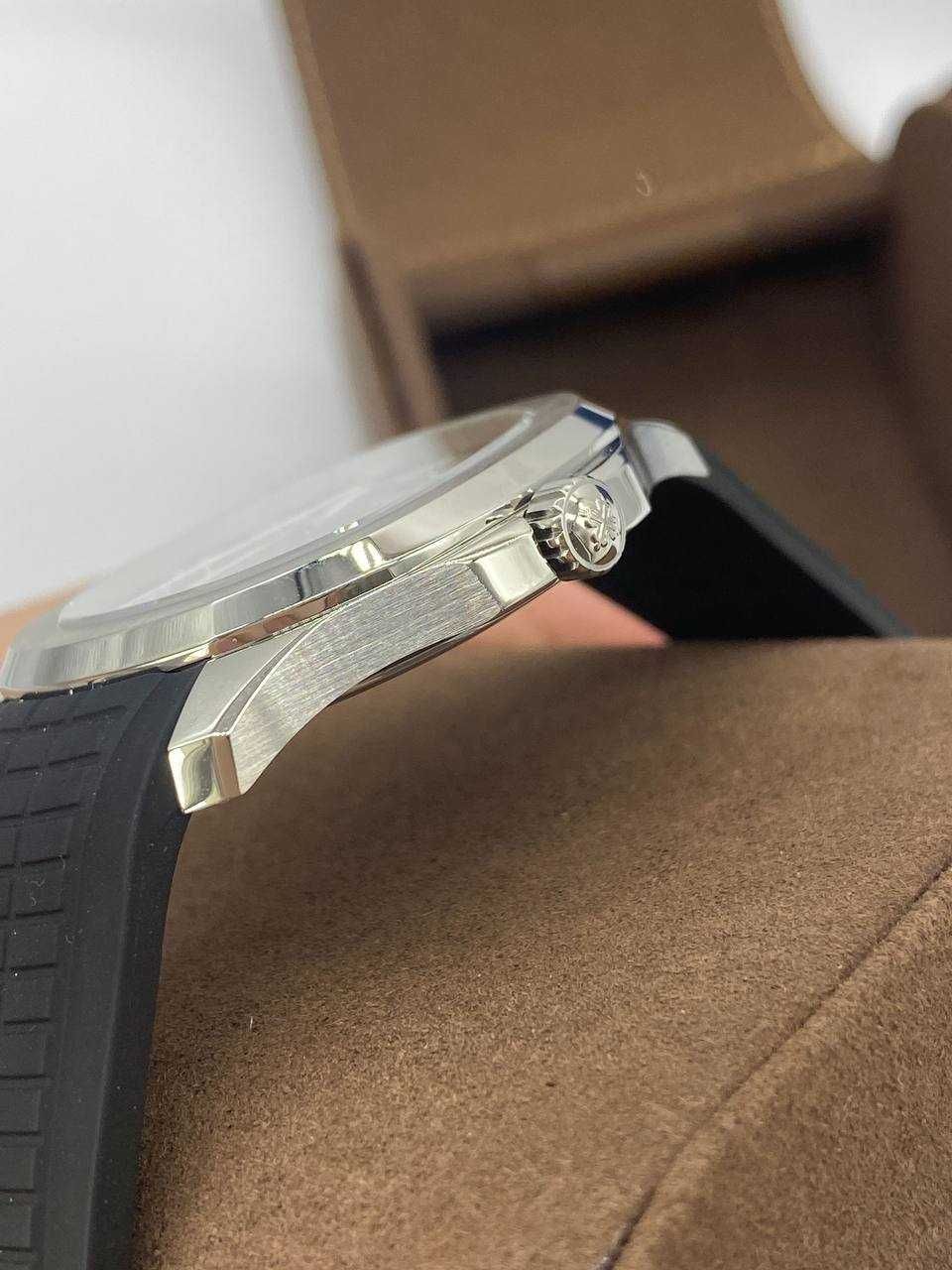Patek Philippe Aquanaut 5167A-001 Watch Black Dial