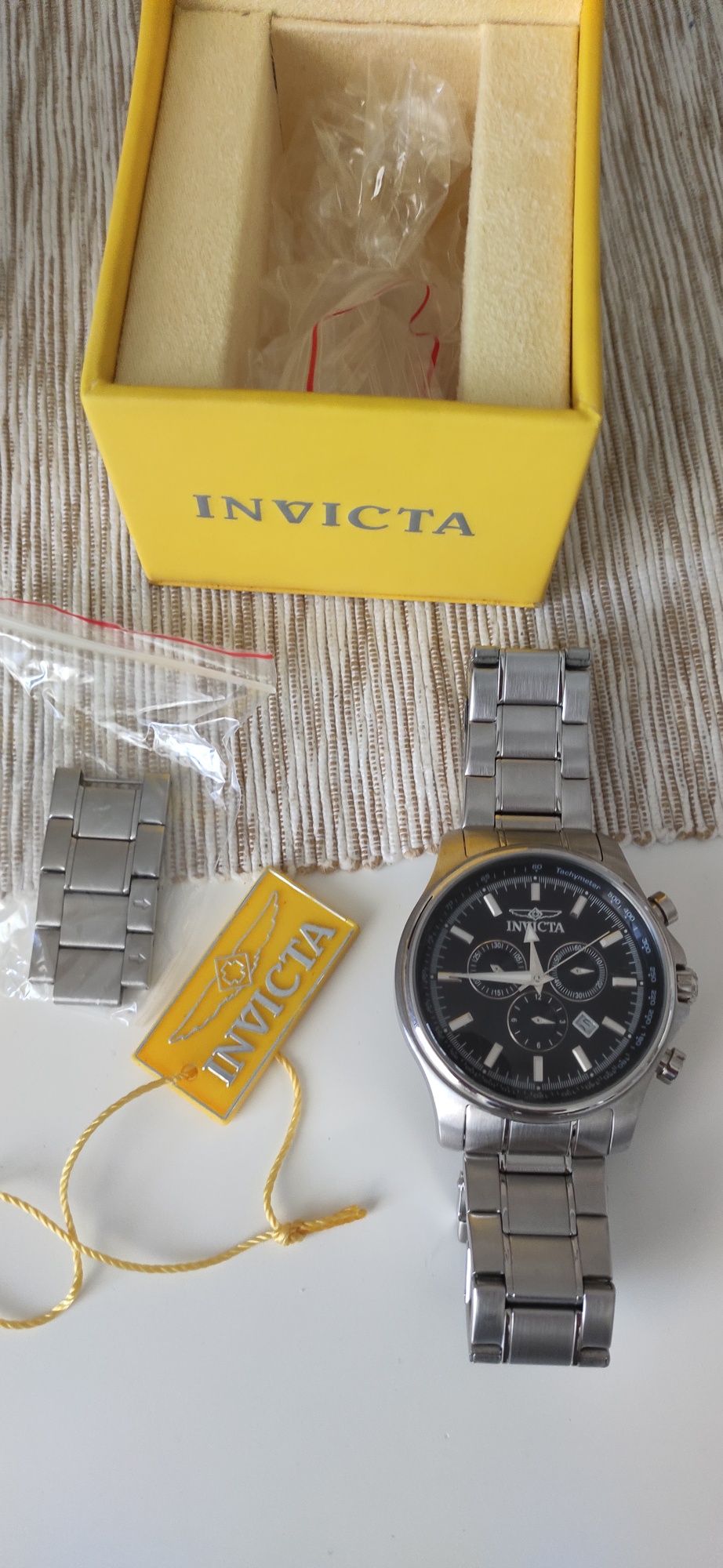 2 часовника Invicta, Signature 2 - 7420 & Specialty 1835