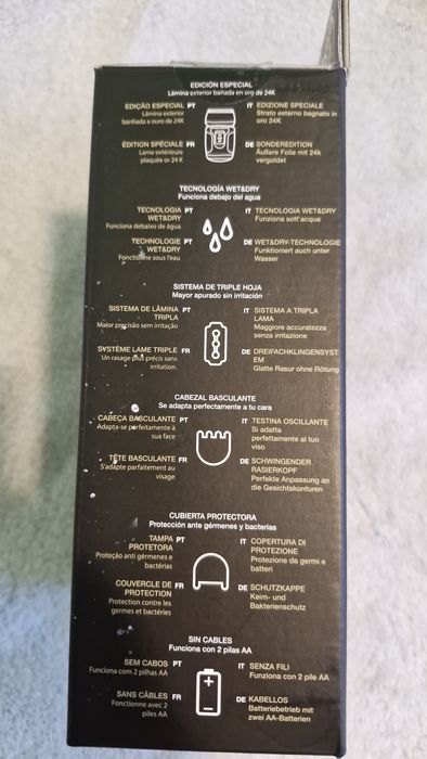 Vind set ingrijire Masina Electrica de Barbierit si nas cu 2 baterii