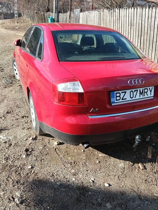 Vând schimb Audi A4 B6 2.0 benzina+gaz