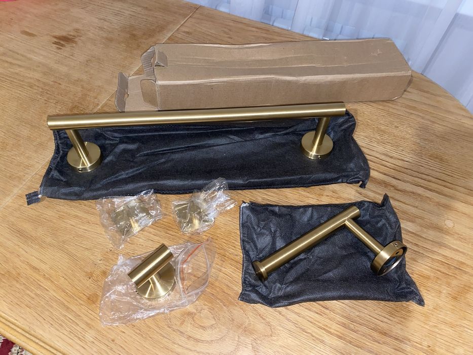 Аксессуары для ванной и туалетной комнаты