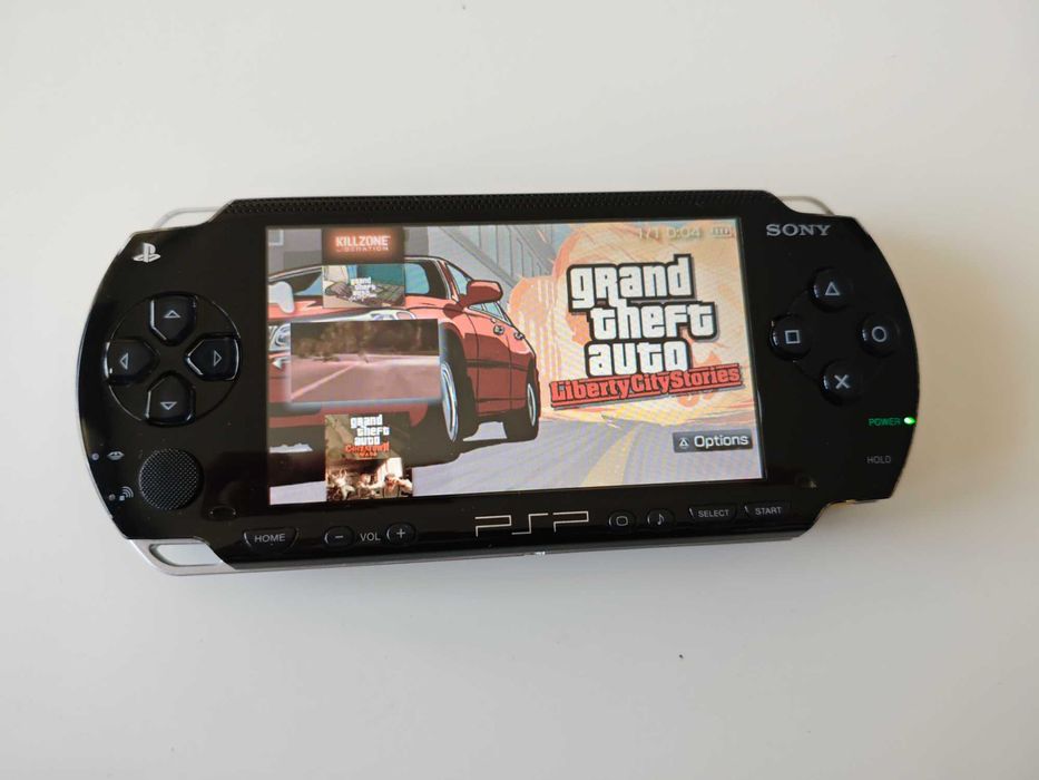 Sony PSP Playstation Portable - качени много игри