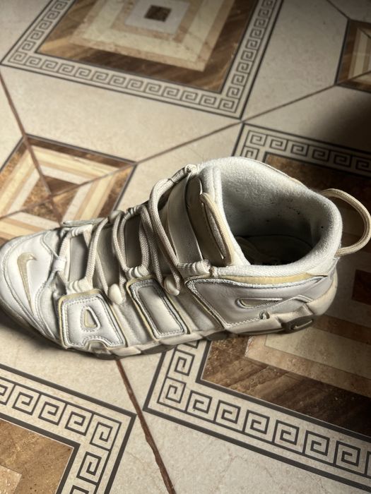 Vand Nike air uptempo marime 42 nu au bule sparte