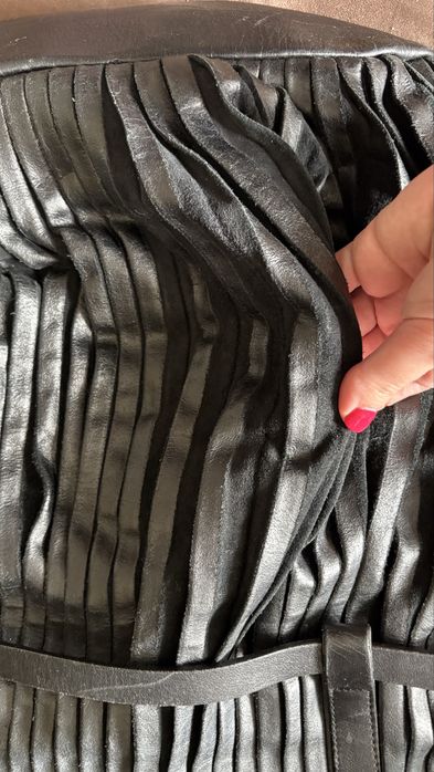 Дамска черна чанта от естествена кожа