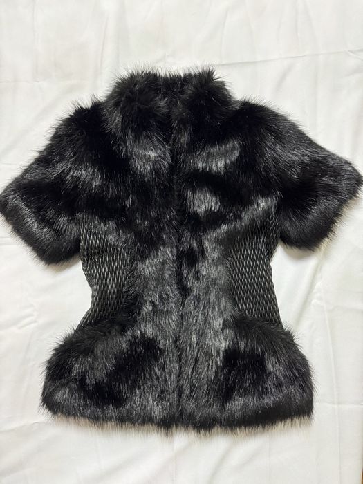 Жилетка новая из искуственного меха