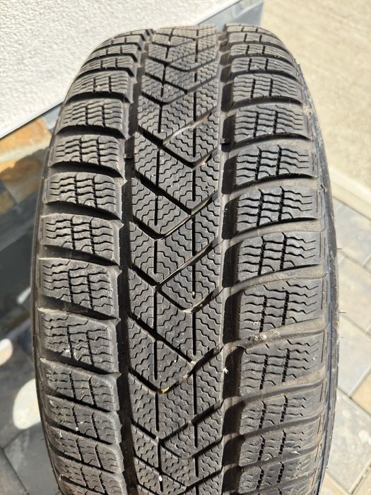 Roti iarna BMW 225/55 R17 Seria 3 GT,Seria 5,X1,X3,dot 2023