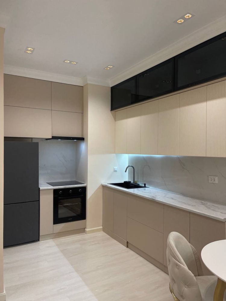 Продаётся Трехэтажный Гостиница 650кв.м 1-Линия ор.«Mirabad Avenue»
