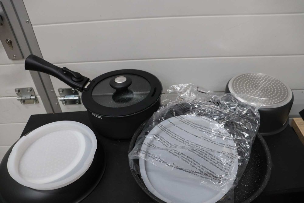 Комплект индукционни съдове за готвене BEZIA 10 части, незал. покритие