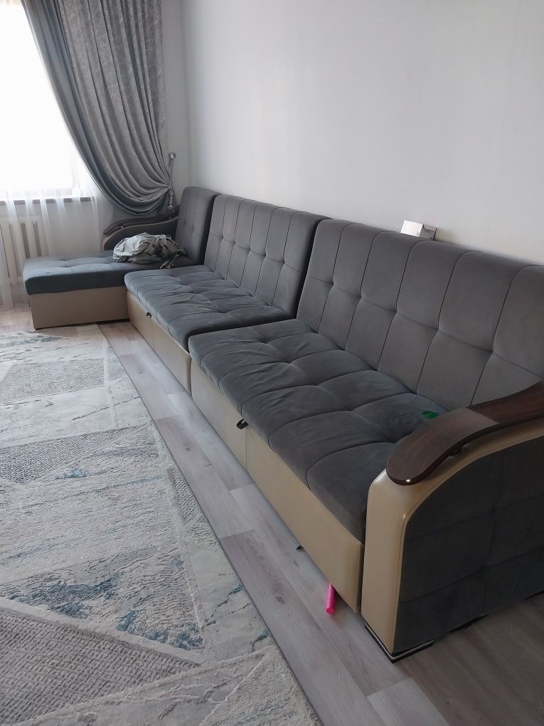 Продам диван срочно