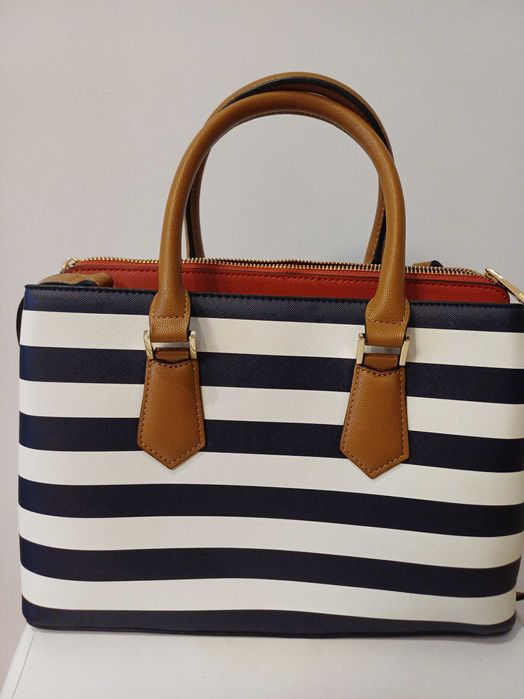 Дамска чанта Aldo в комплект с обувки Tommy Hilfiger