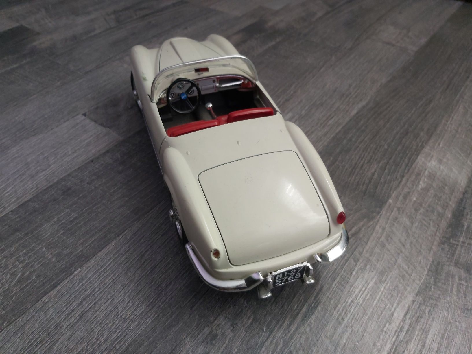 Колекционерски Колички 1:18 - Alfa romeo,Lancia Aurelia,Rolls Royce