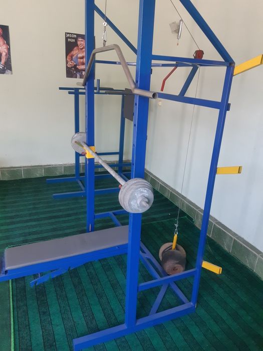 Спортивные снаряды.