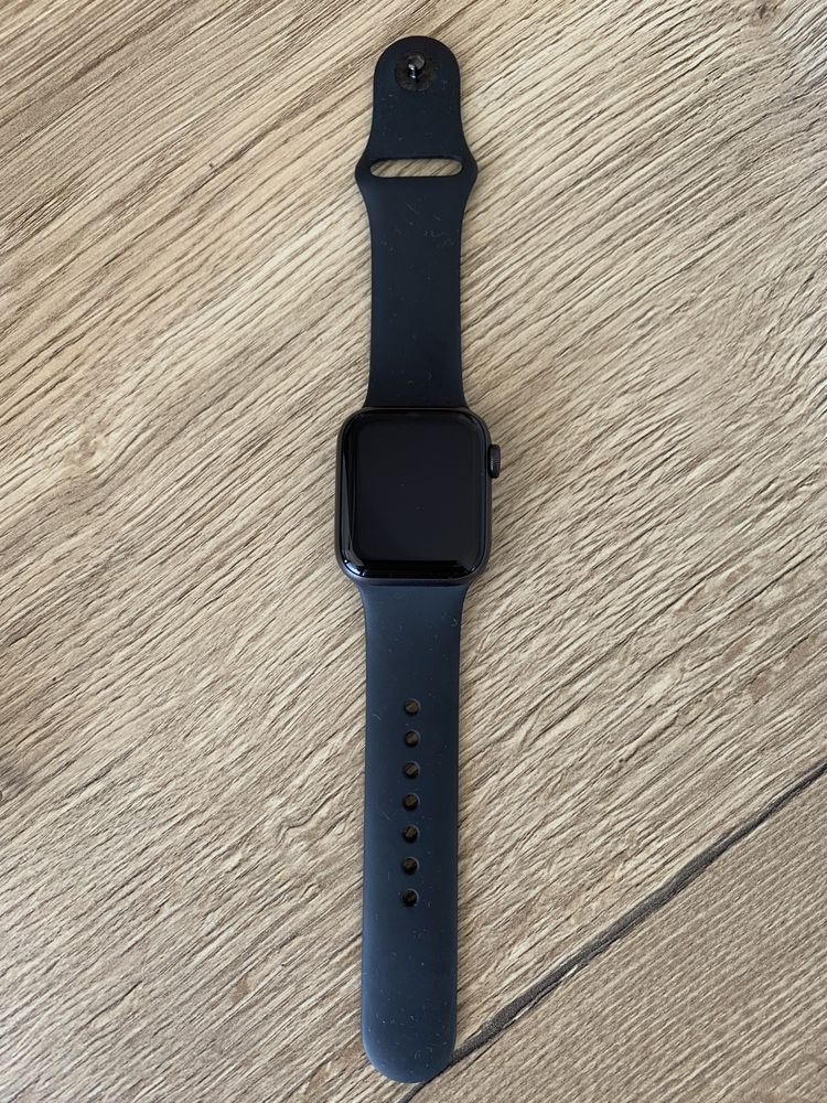 Apple Watch  SE 44mm Space