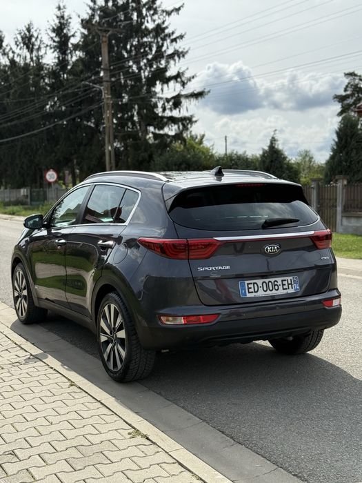 Vand Kia Sportage 2.0CRDI 4x4 2017 Piele Panoramic