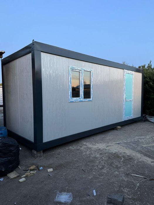 Vand containere diferite modele si dimensiuni