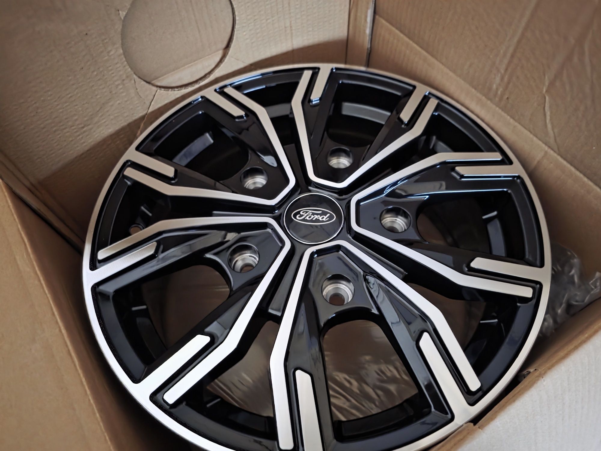 Jante de aliaj pentru Ford tranzit pe 16 marca rc wheels  model 640