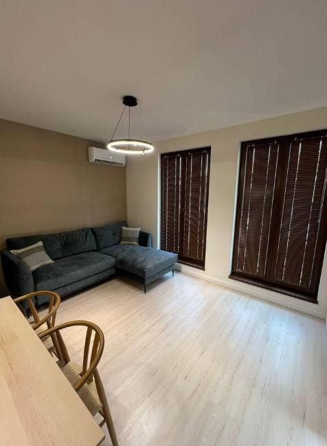 Дава се под наем Двустаен апартамент в Пловдив, Прослав - 60 кв.м за 425 € - Снимка #1