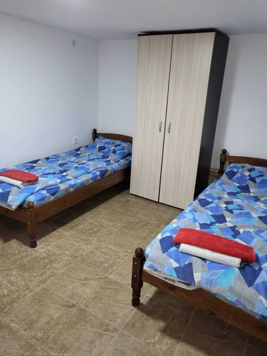 Дава се под наем Къща в с. Дерманци, Област Ловеч - 170 кв.м за 51 € - Снимка #7