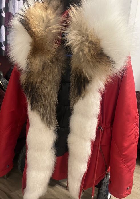 Geaca parka , blana naturala calitate superioara.