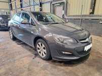 Bare Spate Opel Astra 2014 Hatchback Argintiu