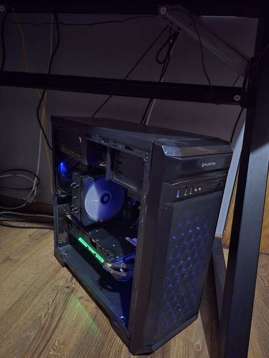 Vând PC Gaming i7 7700 cu gtx 1070 8gb