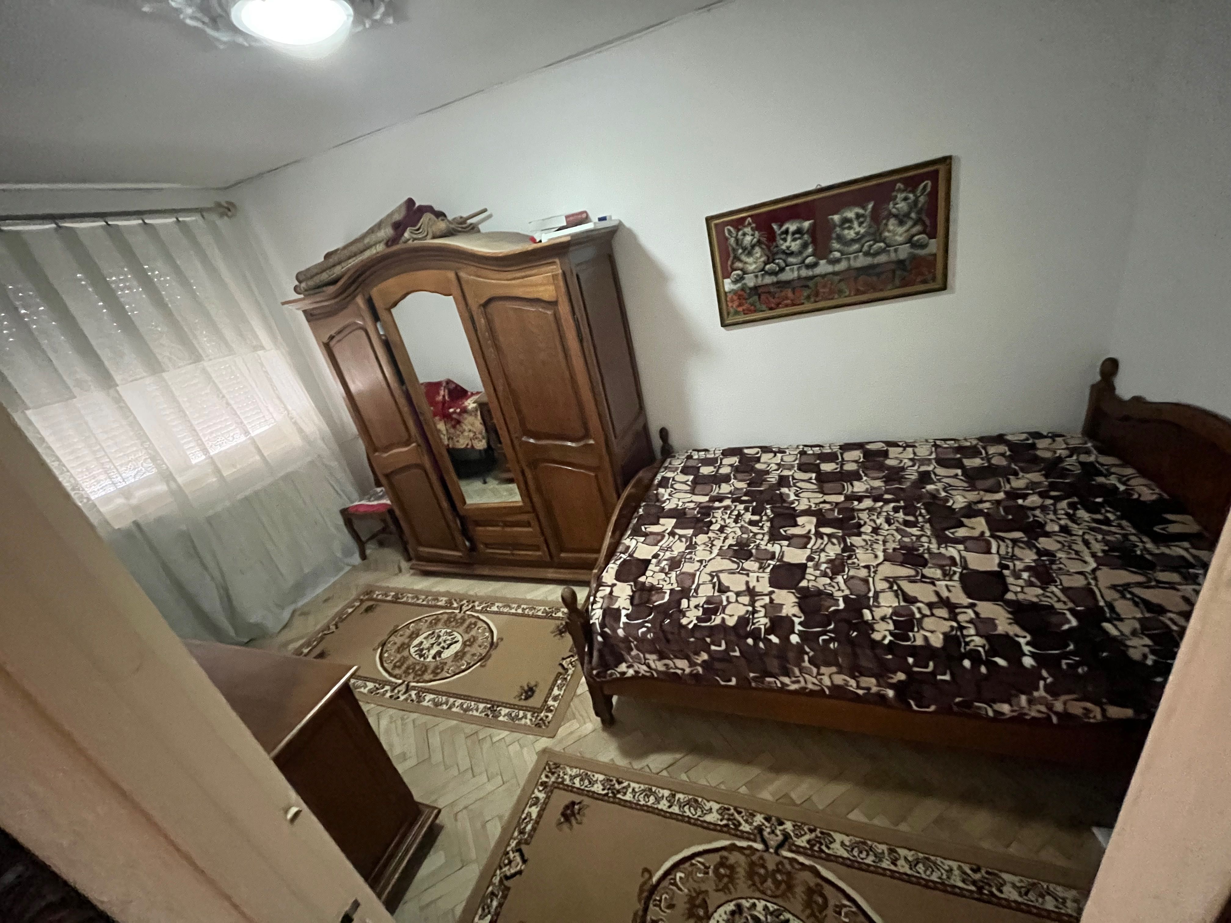 Vând apartament 2 camere decomandat