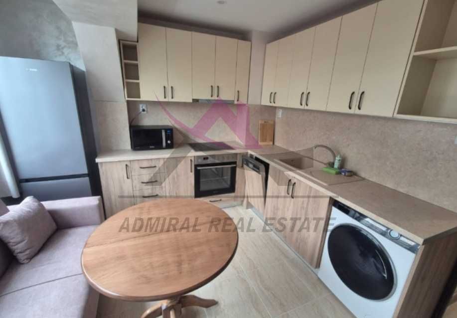 Три отделни стаи -Чайка