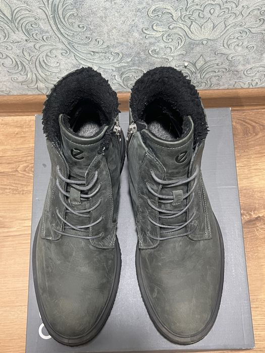 Продам ботинку Ecco