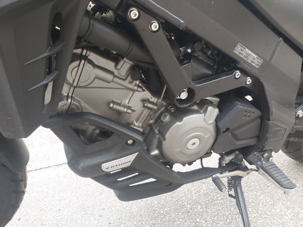 Suzuki V-Strom DL 650 - 22г. На части