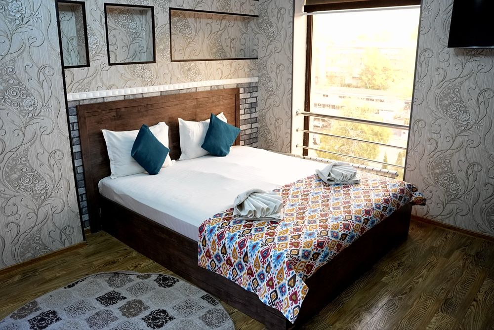 Mehmonxona,Kunlik ijara kvartira,Chilonzor metro yonida,Bez makler