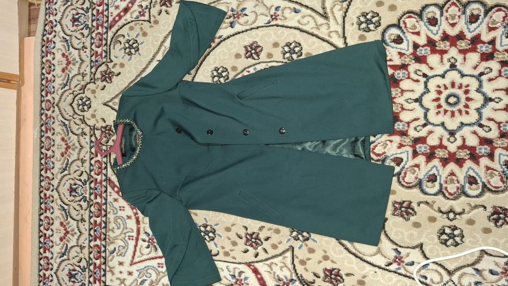 Плащ женский продам