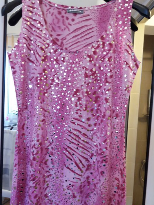 Продавам нови вечерни и коктеилни рокли с пайети