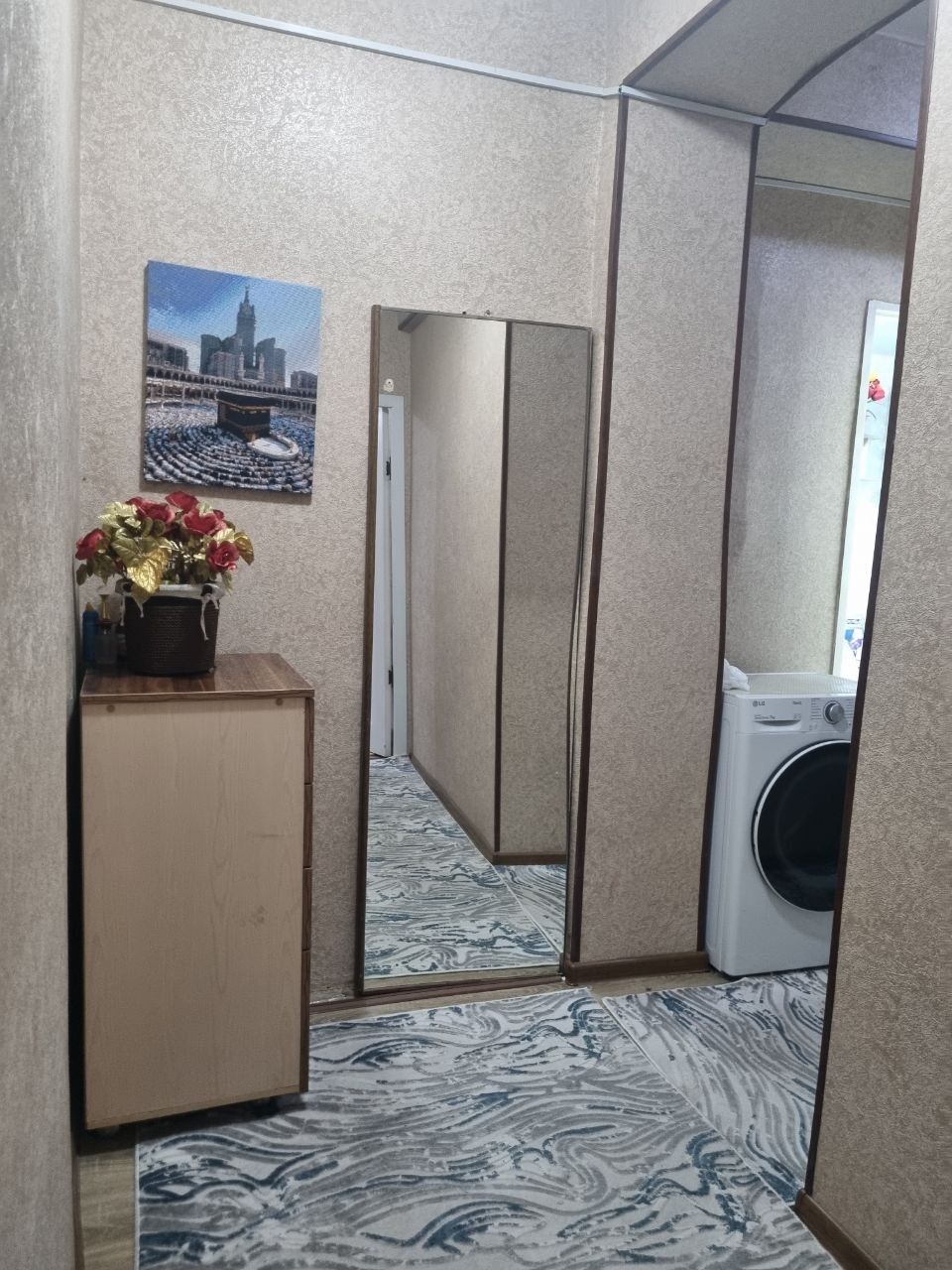Продается срочно своя 2х комнатная квартира. Можно ипотека