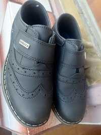 Черни обувки за дете